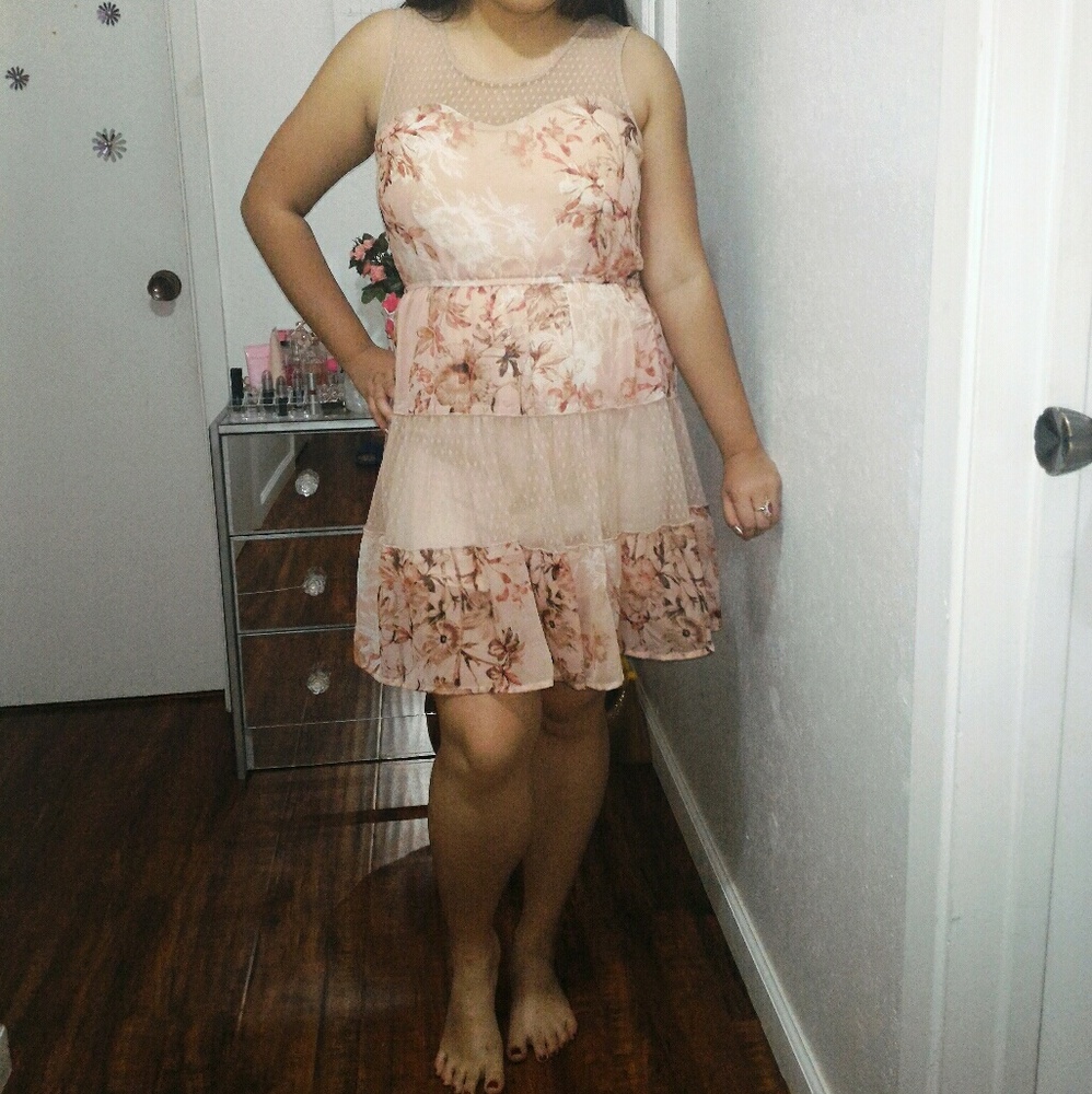 American Rag Vintage-lookPink Chiffon Floral Dress