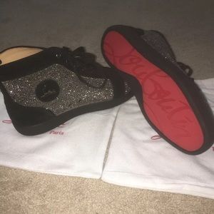 Sz 11 Christian Louboutin red bottoms