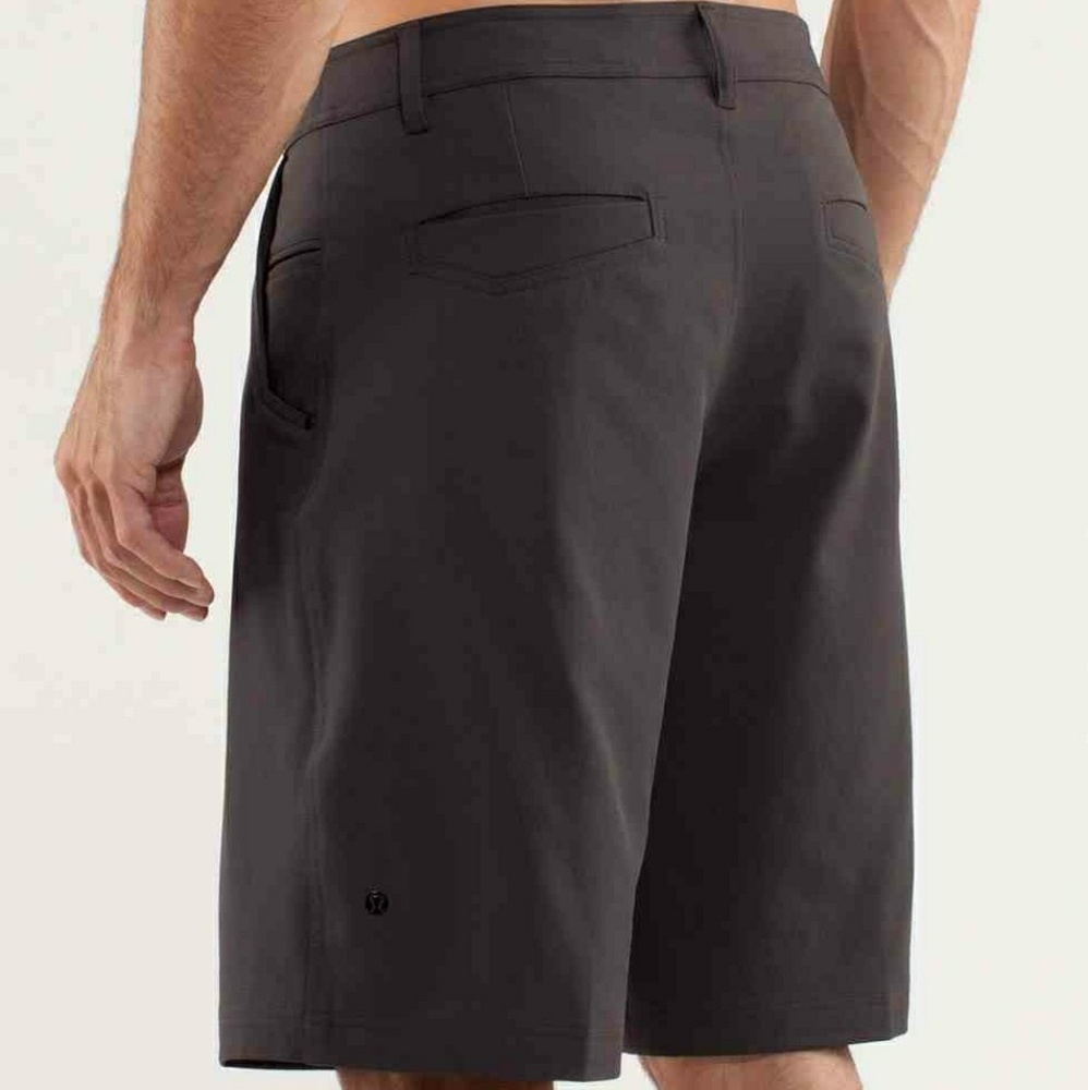 Lululemon Kahuna Shorts Black - 36" waist
