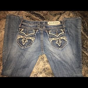NEED GONE ‼️ROCK REVIVAL JEANS