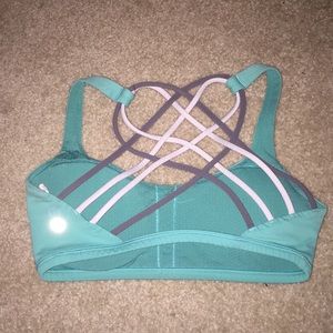Lululemon strappy sports bra