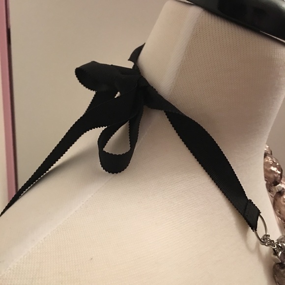 Black large beads necklace - Picture 4 of 4