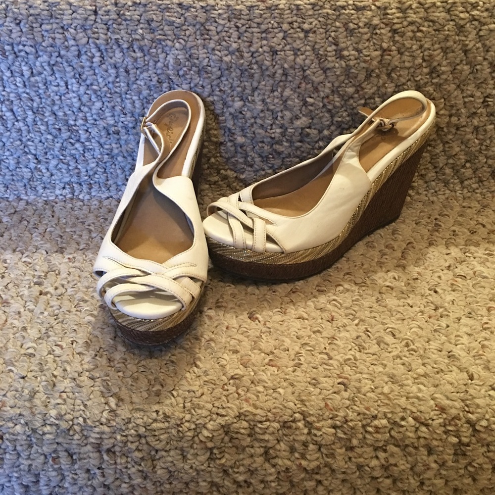 White wedges