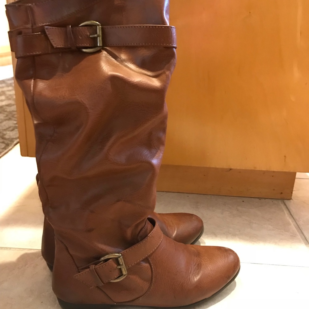 brown boots