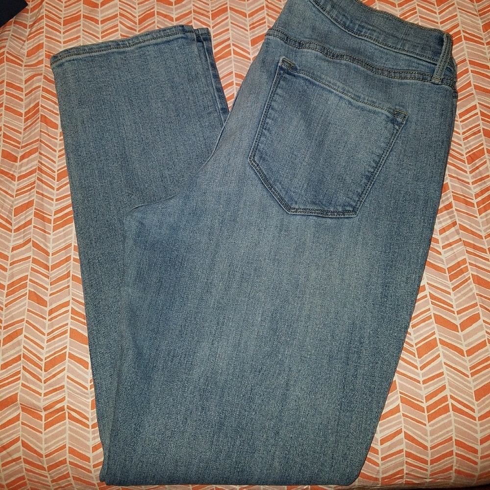 OLD NAVY CURVY MID RISE JEAN