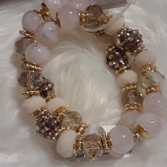 🚫SOLD🚫New Directions Bracelet and Earrings - Picture 3 of 3