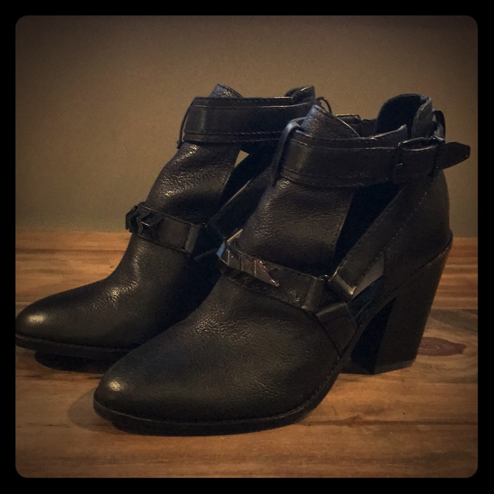 Gianni Bini Black Booties