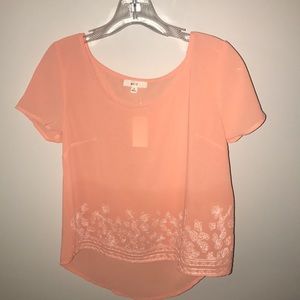New short sleeve top with tag