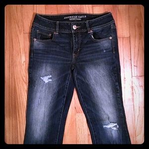 Never Worn AE Distressed Jeans