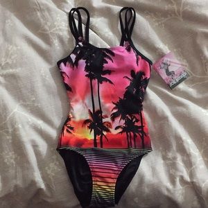 Girl's one piece bathing suit