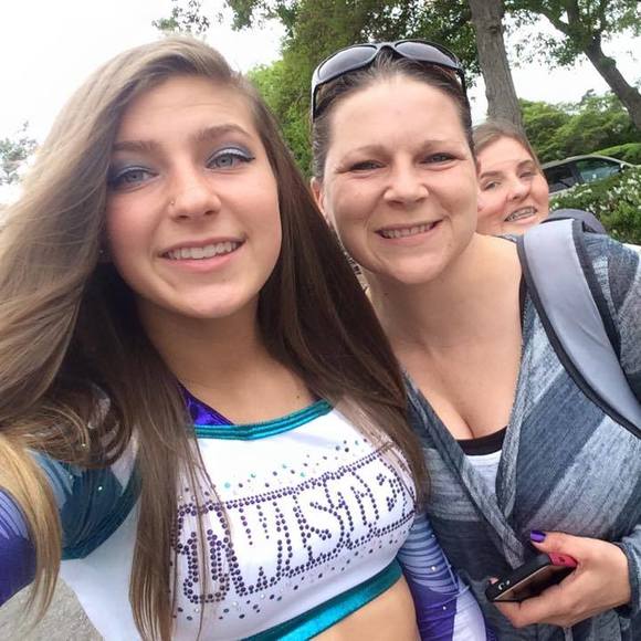 Meet your Posher, Melissa - Picture 1 of 1