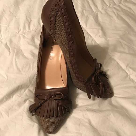 Audrey Brooke Size 9.5 Tweed & Tasseled Heels - Picture 2 of 5