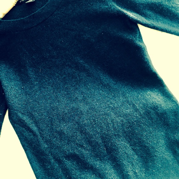 Blue Cashmere Elena Solano Sweater❤️ - Picture 1 of 2