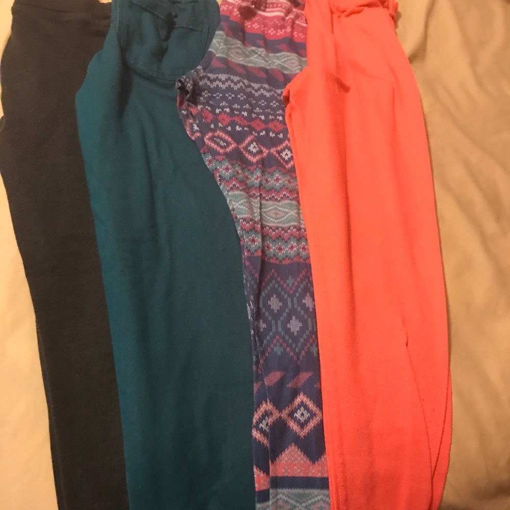 4 pairs of leggings size's 10/12 girl and size M