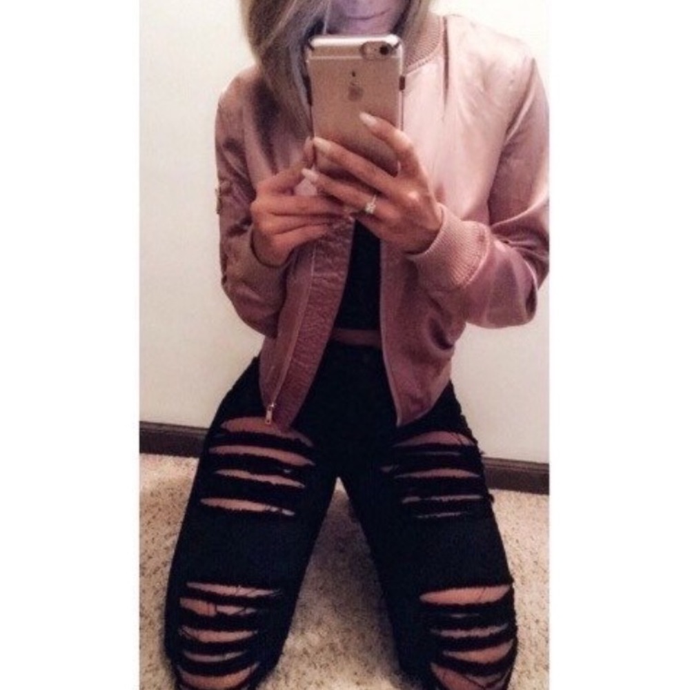 Black ripped skinny jeans