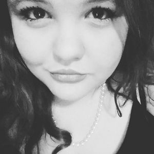 Meet your Posher, Anjelica