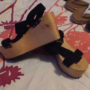 Like New... no size but fit a 7