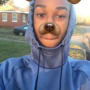 Meet your Posher, Taj