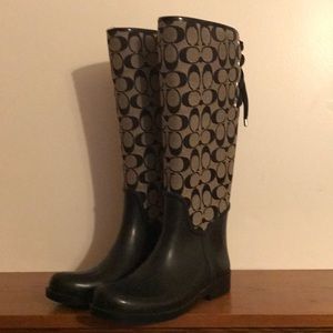 Rain boots. Size 7.5.