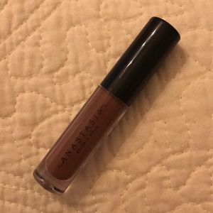 Anastasia Beverly Hills Lip Gloss in "Sepia"