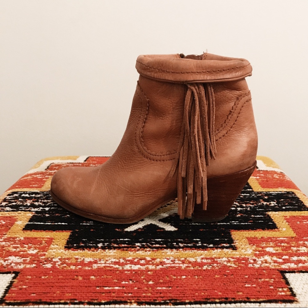 〰SE Louie Fringe Bootie〰