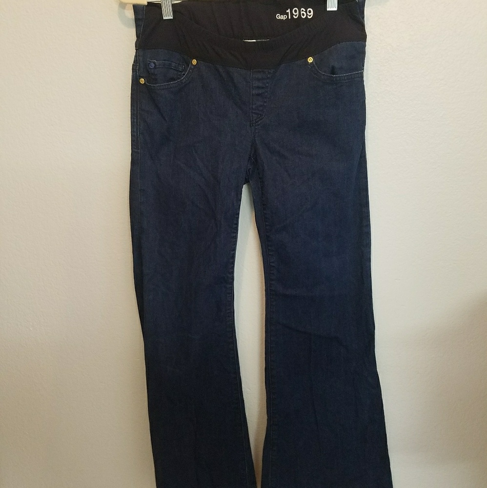 GAP maternity jeans flared bottoms size 28/6