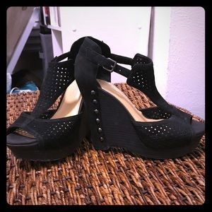 Gianni Bini Wedge Sandal