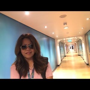 Meet your Posher, Nera