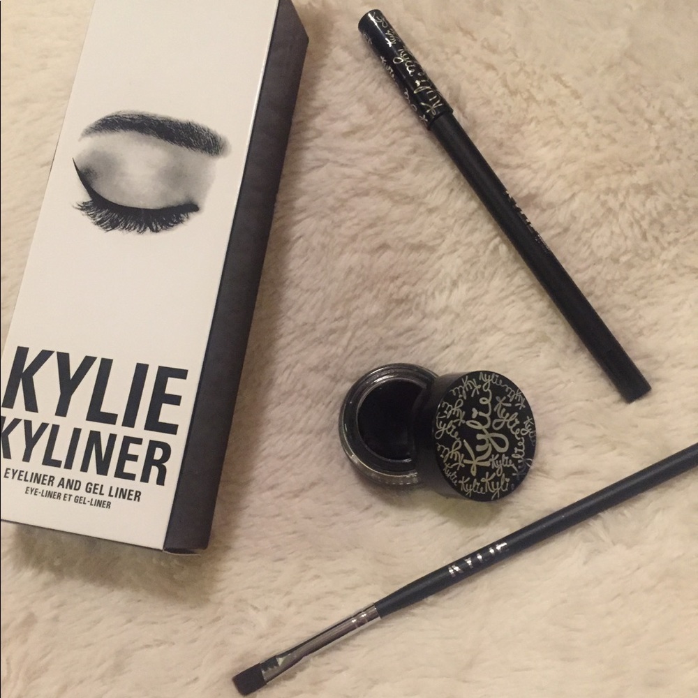 New Kylie Kyliner Eyeliner & Gel Liner in Black