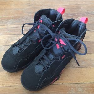 Nike Jordan's Hot Pink Heart 💗