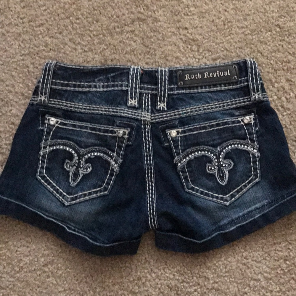 Rock Revival Alanis shorts sz 26