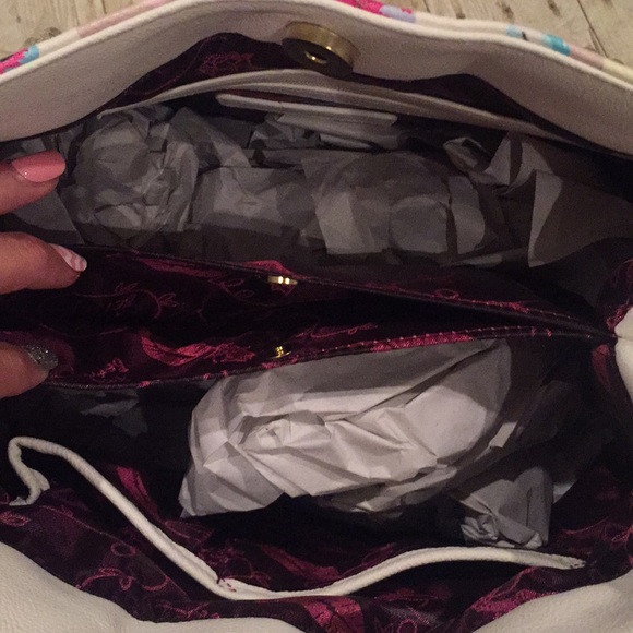 BETSEY JOHNSON NWT handbag with gold accent - Picture 7 of 7