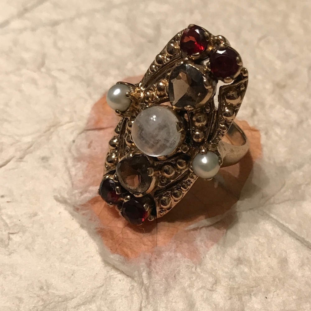 Multi-jewel Cocktail Ring.