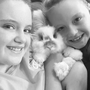 Meet your Posher, Abbey