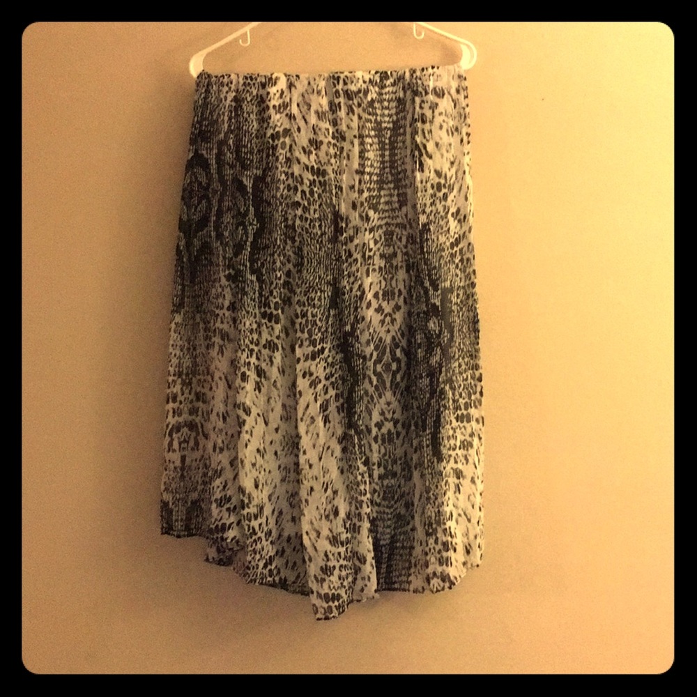 Black and White snake skin maxi skirt!
