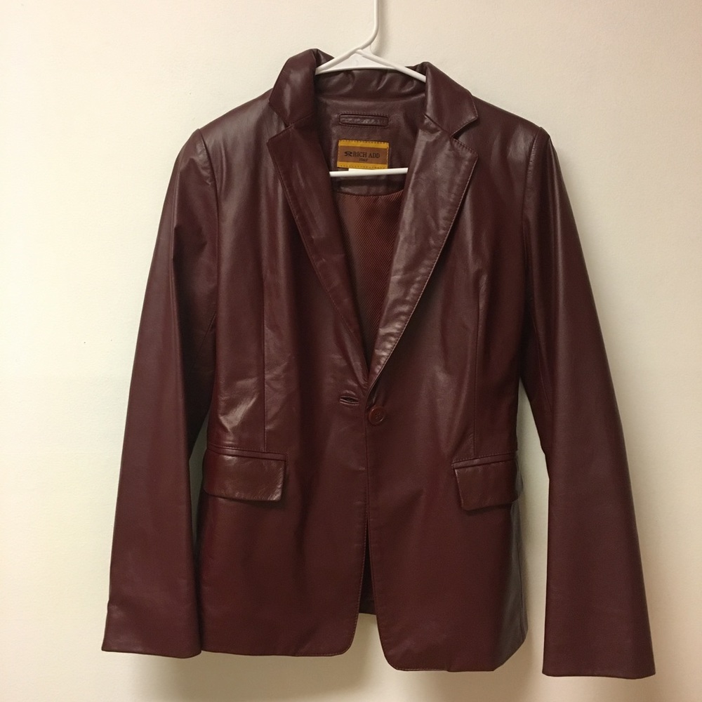 🎉REDUCED PRICE🎉Burgundy blazer