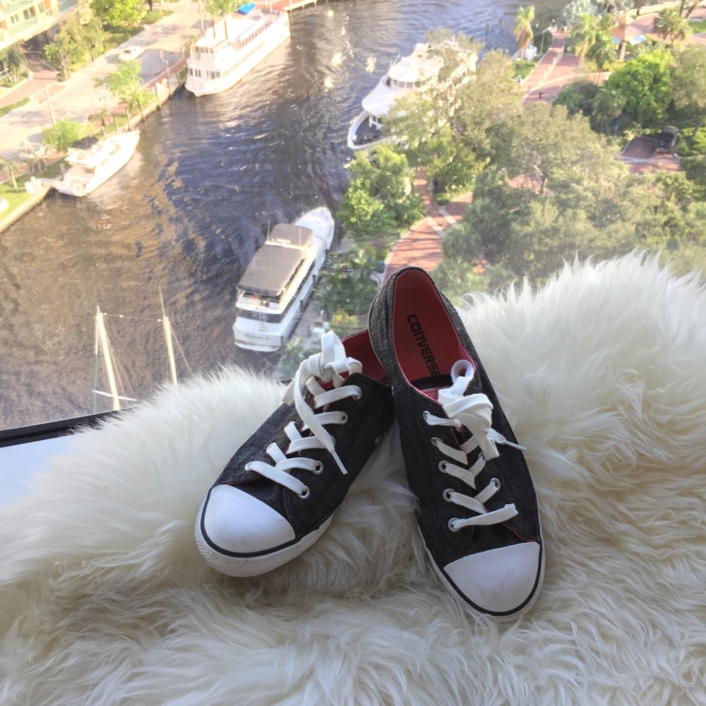 CONVERSE Denim Classic.
