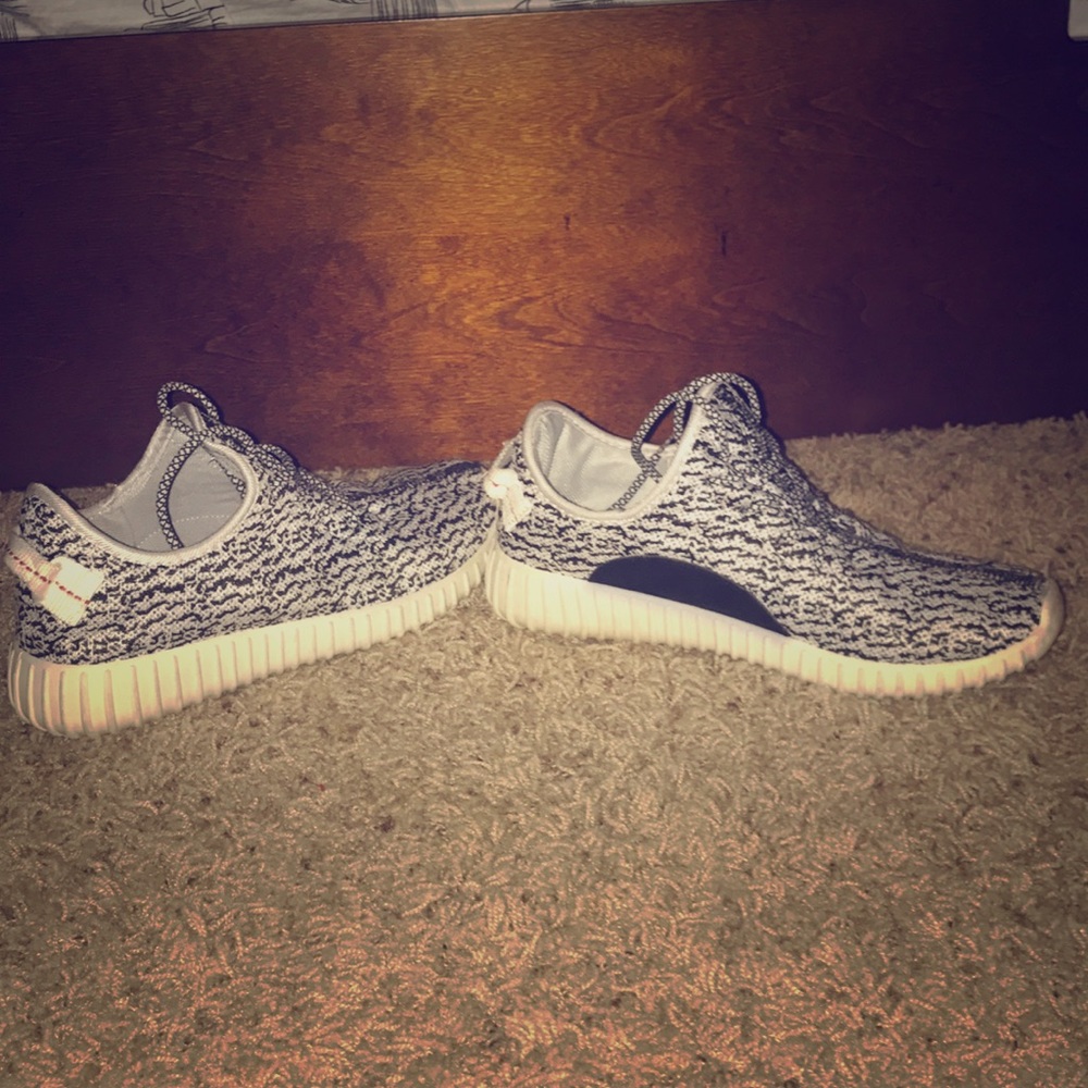 Yeezys V1 Size 9