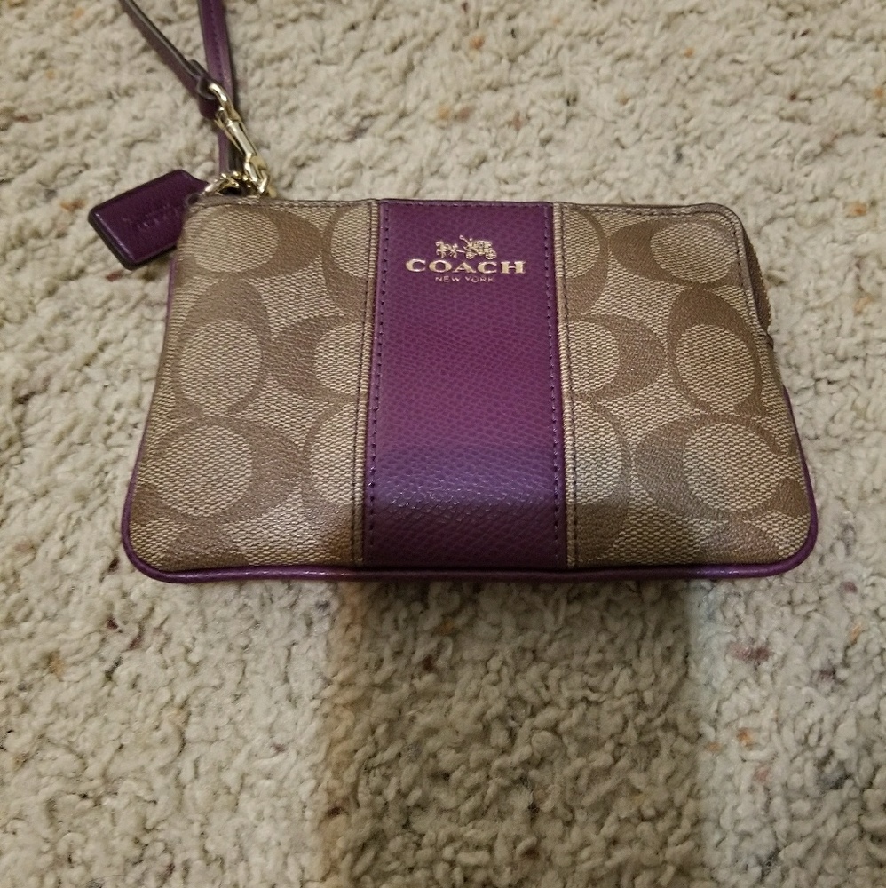 COACH SIGNATURE PVC leather corner zip wristlet