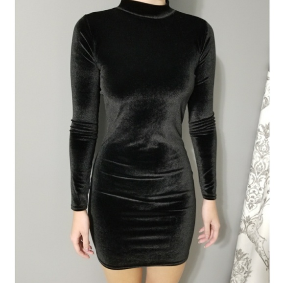 Boohoo Dresses & Skirts - Boohoo Velvet Little Black Dress