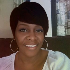 Meet your Posher, Maxine