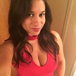 Meet your Posher, Sabina