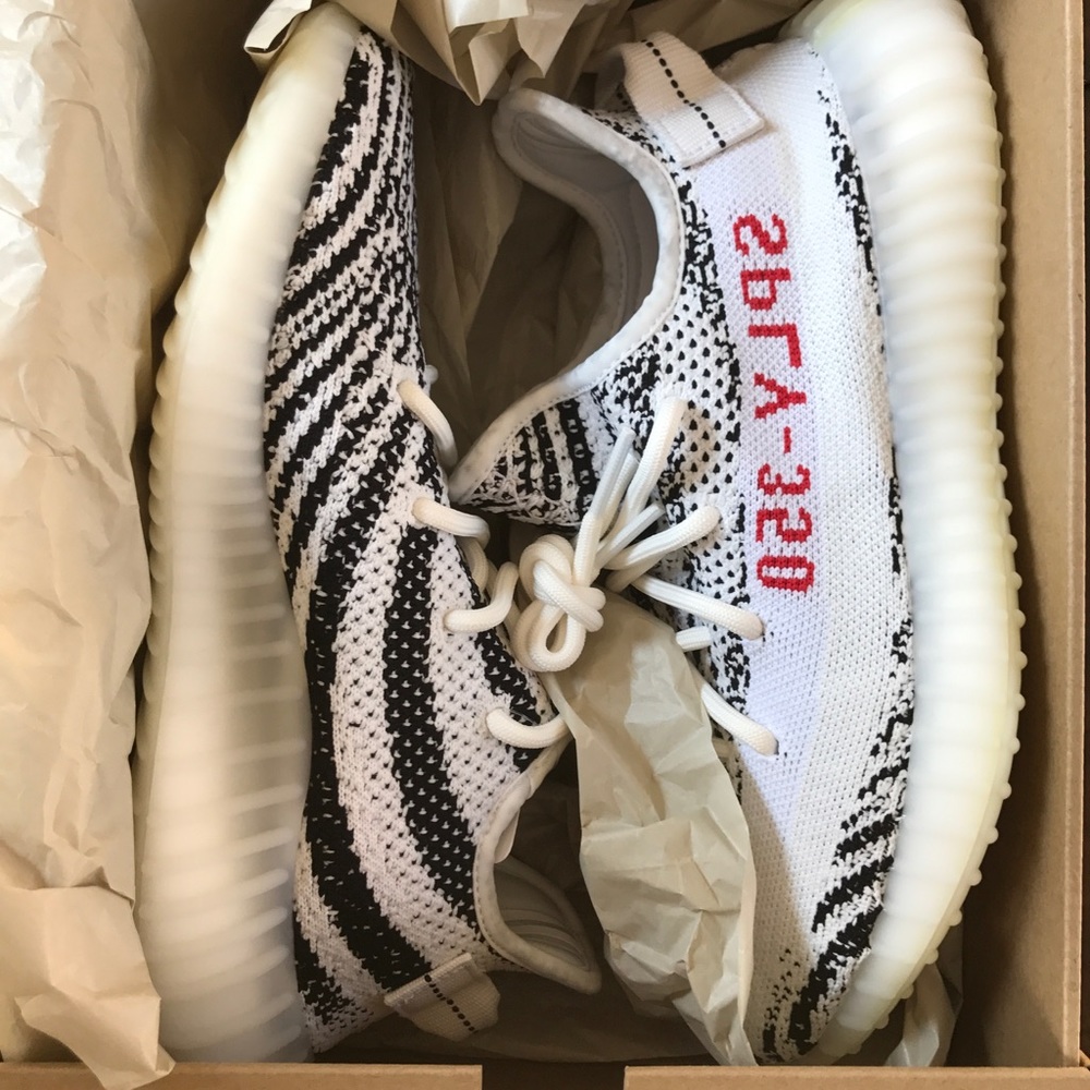 Yeezy Zebra us 7.5 brand new with box and recipe
