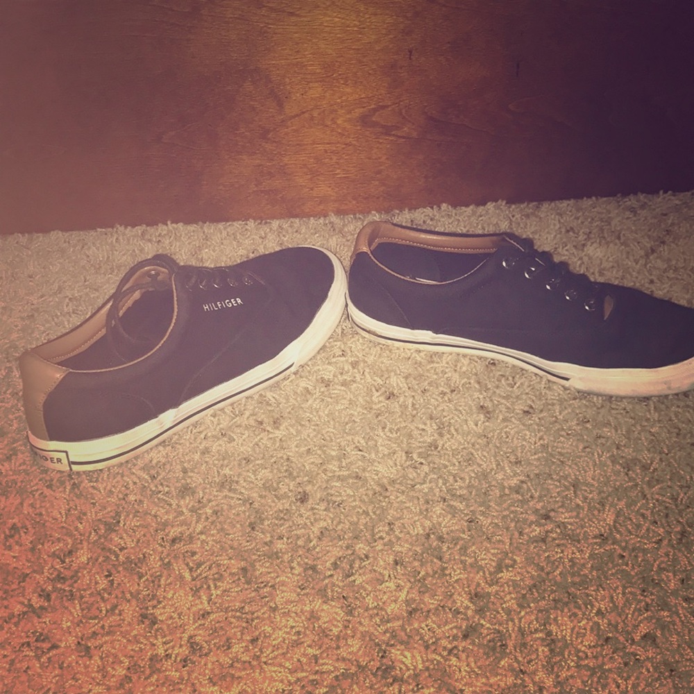 Tommy Hilfiger Size 8