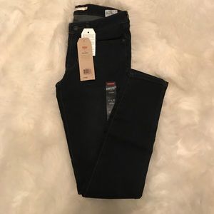 Levis 711 Skinny