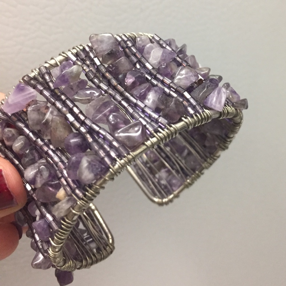 Lovely purple beaded cuff bracelet! 🙌🏻