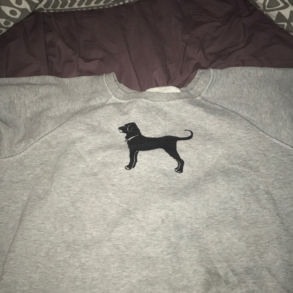 black dog sweatshirt