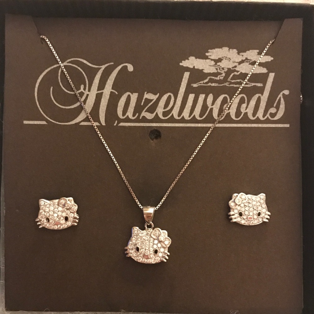 Set of Hello Kitty necklace & earrings