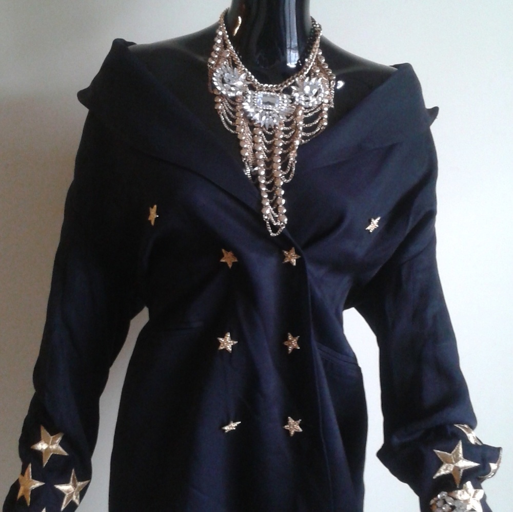 Blazer - Picture 2 of 3
