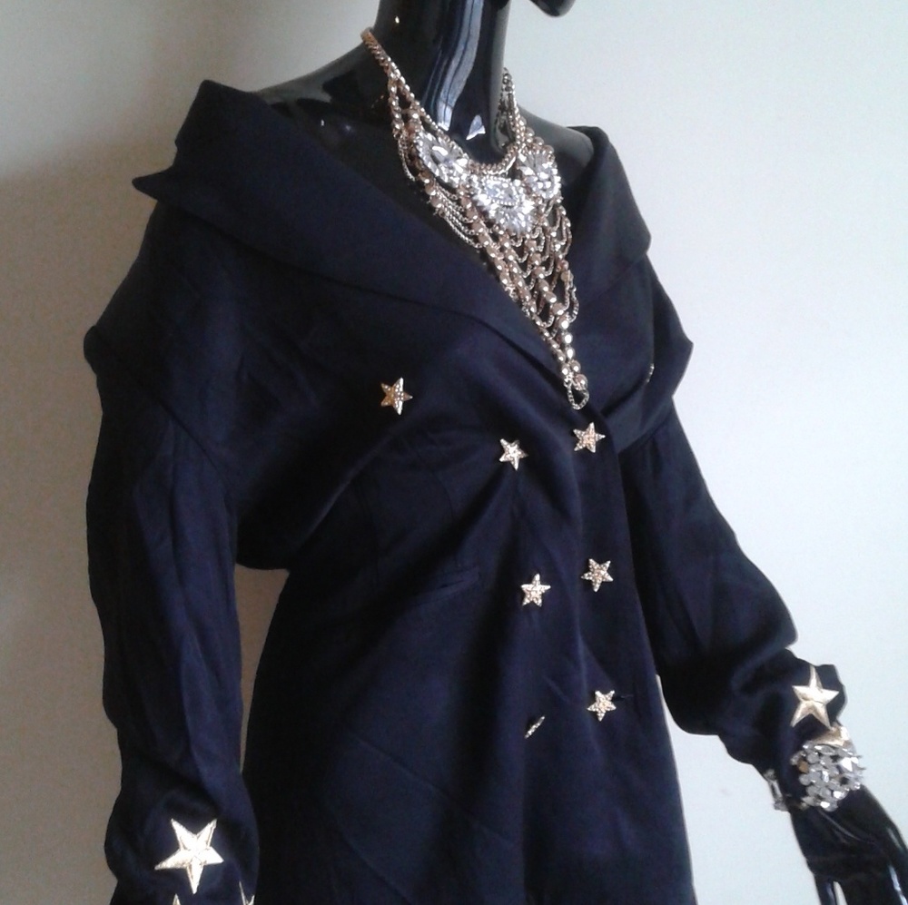 Blazer - Picture 3 of 3